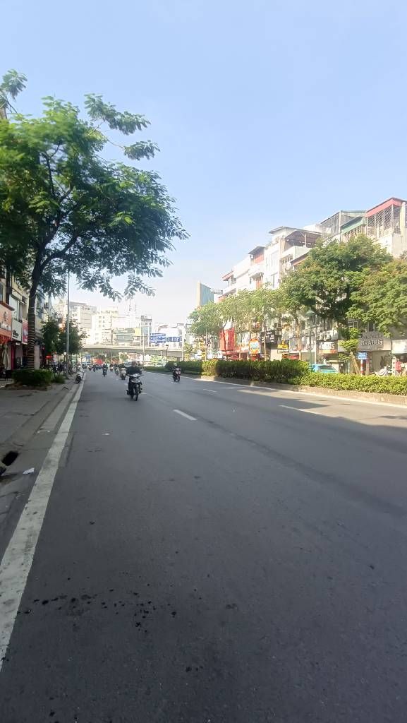 NHÀ ĐẸP ĐÓN TẾT 2026 - NHÀ 7 TẦNG THANG MÁY, NGUYỄN VĂN CỪ, ÔTÔ TRÁNH - KINH DOANH HƠN 17 TỶ CÓ TL.