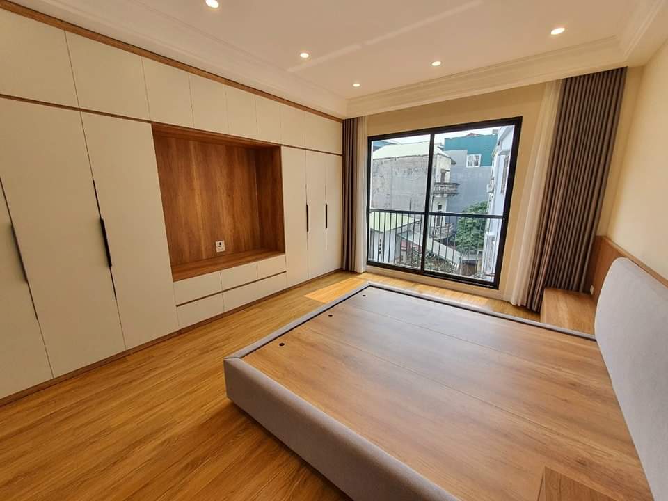 Nhà Hoài Đức 40M 5 Tầng, ô tô đỗ, kinh doanh giá nhỉnh 7 tỷ 3