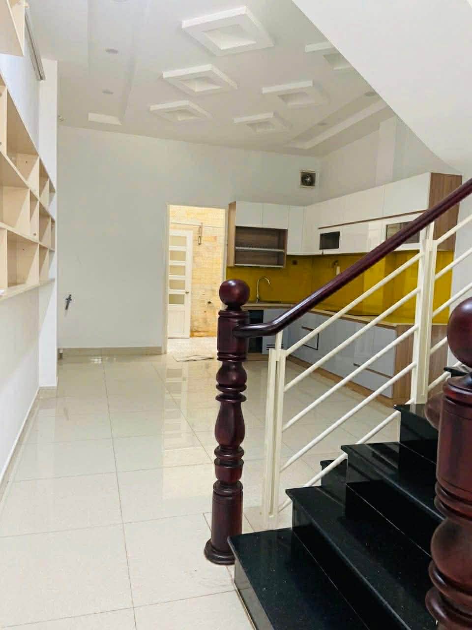 NHÀ HXH LIỀN KỀ VẠN PHÚC TRET 1 LAU 2PN 2WC ĐỦ TIỆN NGHI GIÁ 12TR 4