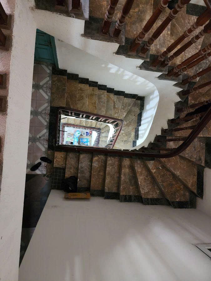 Hiếm nhà 4 tầng mặt phố Chiến Thắng, 64m2, mặt tiền rộng 4.1m, 2 mặt đường ô tô trước -sau, kinh do 4