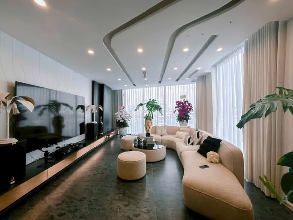 Mặt Phố Hào Nam 9 Tầng 1 Hầm 105M2 MT 6M 63,5 Tỷ Có Dòng Tiền 4