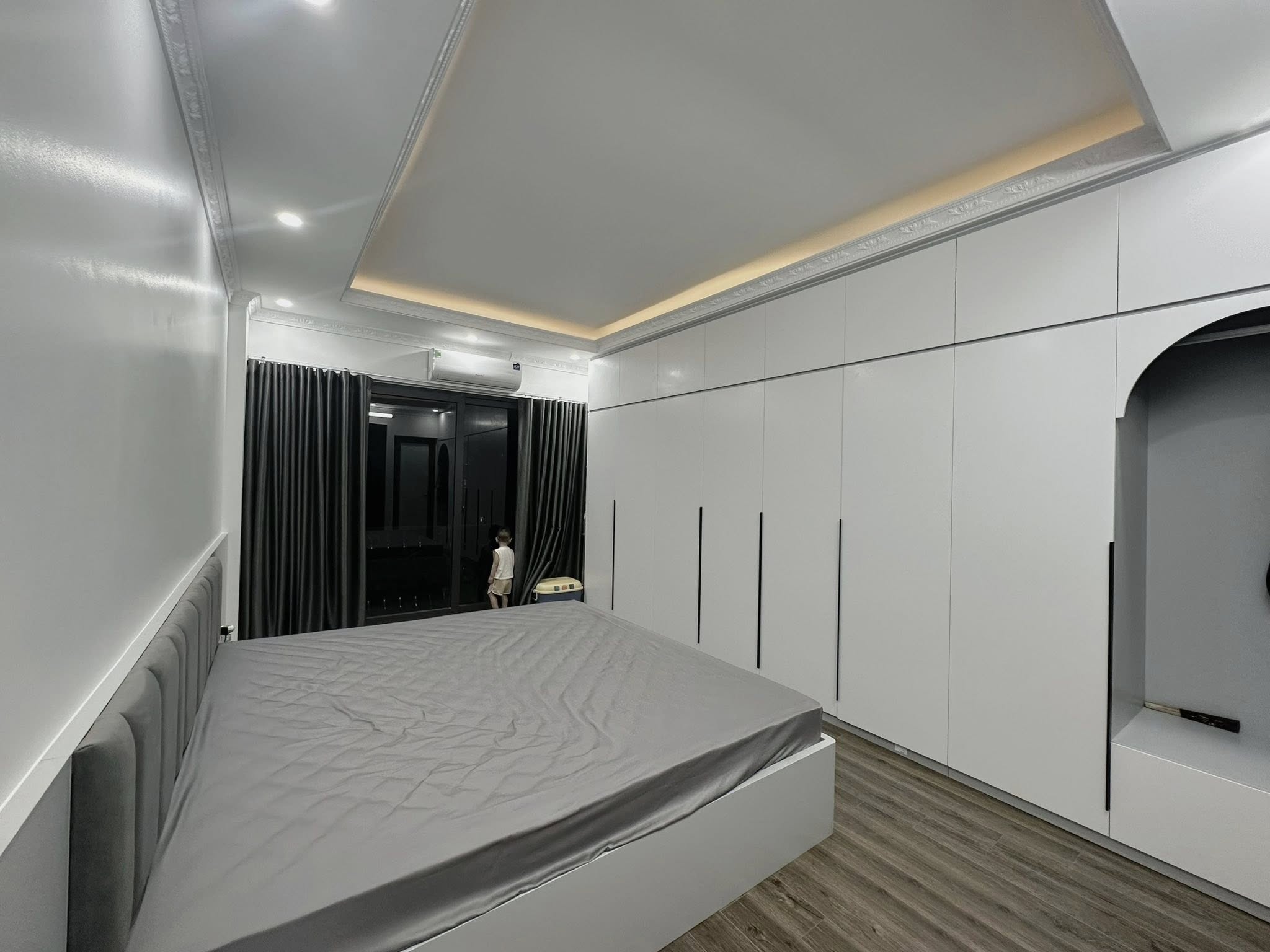 VIP TRẦN PHÚ- HÀ ĐÔNG- VÀI BƯỚC CHÂN RA MẶT PHỐ- NHỈNH 8 TỶ 4