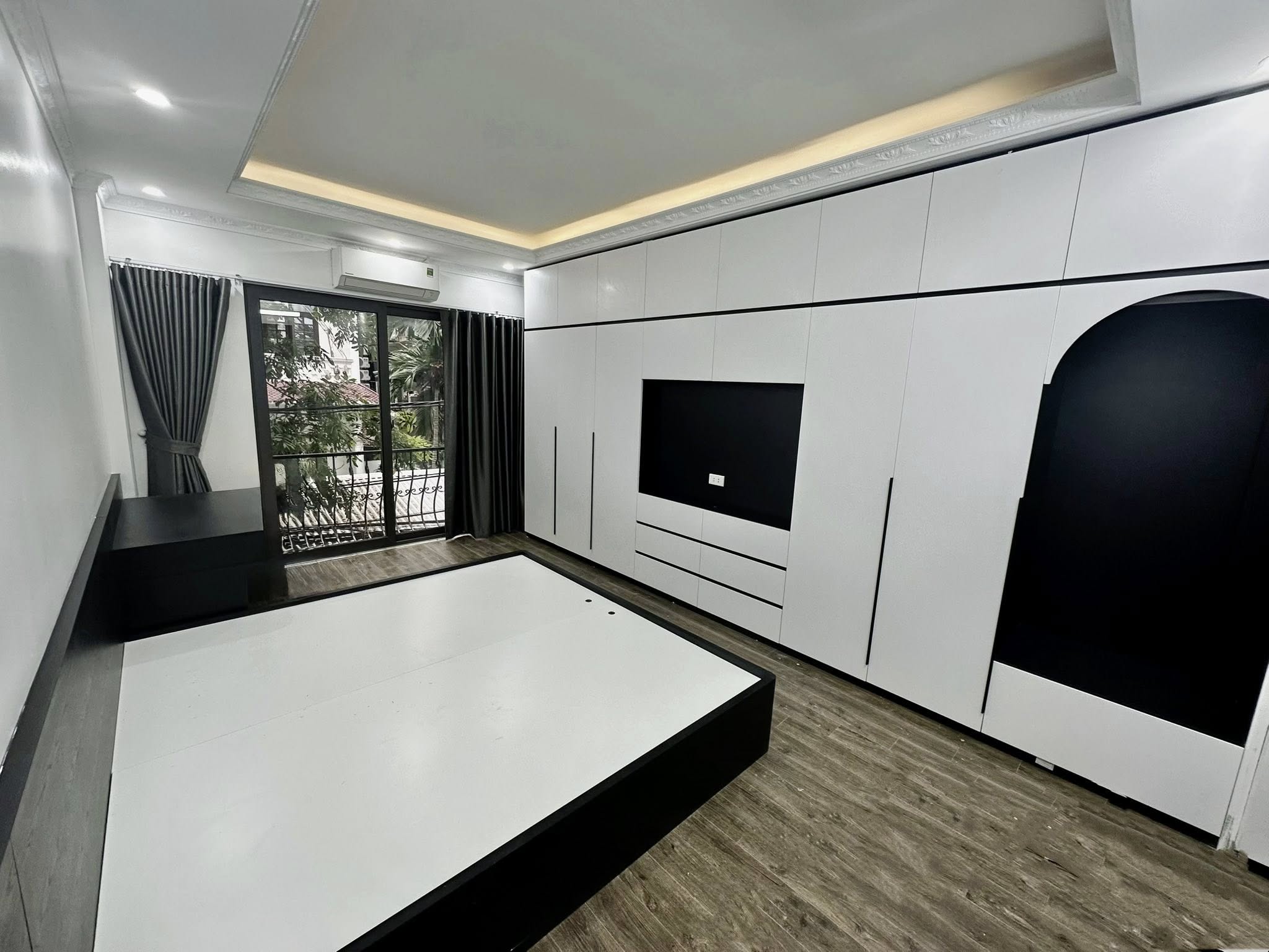 VIP TRẦN PHÚ- HÀ ĐÔNG- VÀI BƯỚC CHÂN RA MẶT PHỐ- NHỈNH 8 TỶ 3