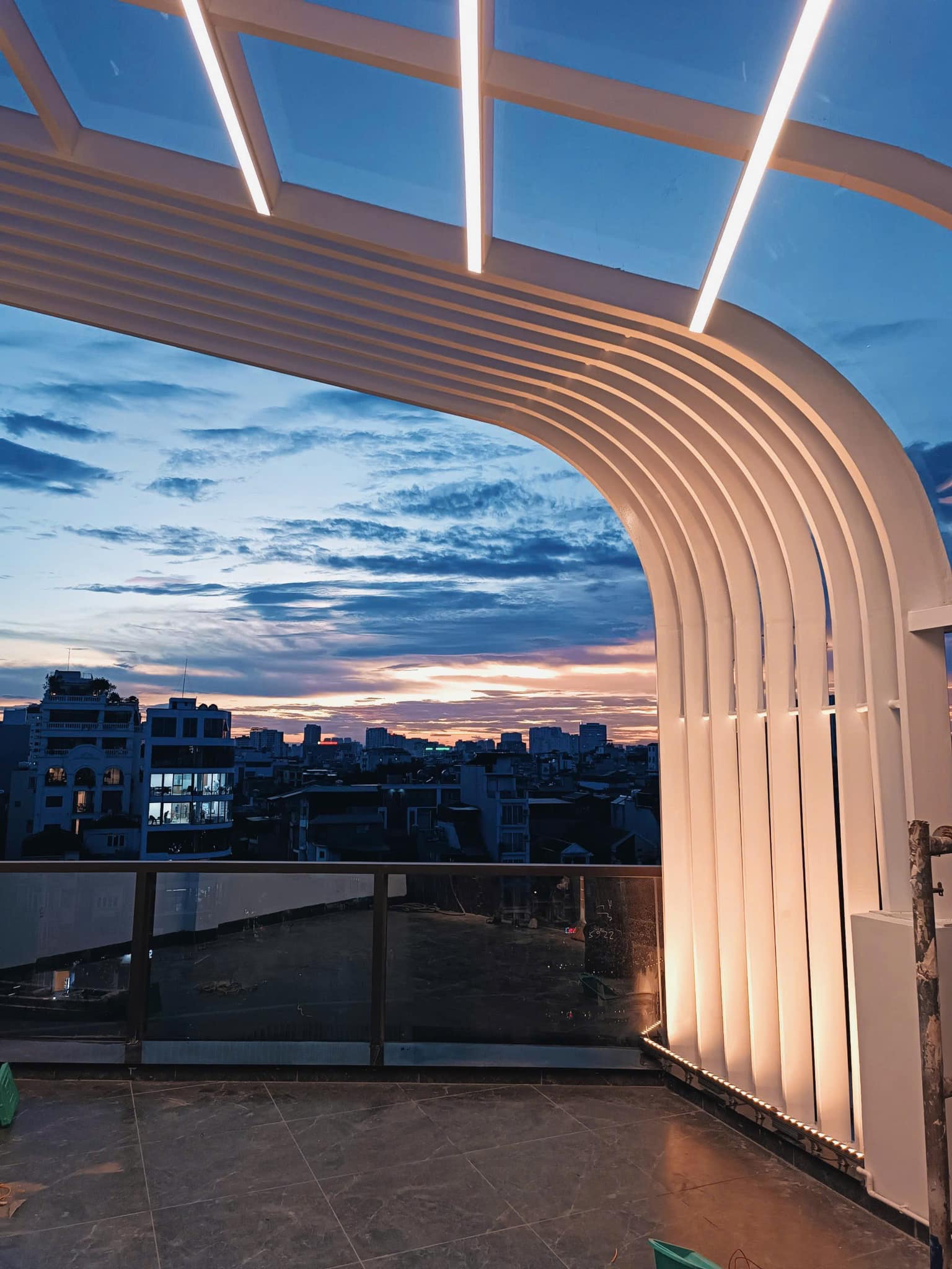 Mặt Phố Hào Nam 9 Tầng 1 Hầm 105M2 MT 6M 63,5 Tỷ Có Dòng Tiền 3