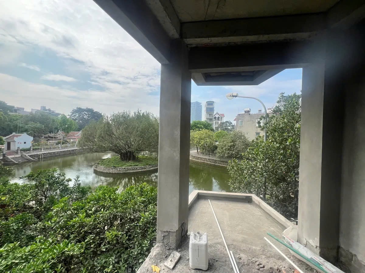 BÙNG NỔ!: LÔ GÓC - SỔ VUÔNG - DÂN XÂY BỀN CHẮC. Bán nhà ĐỐNG ĐA! 2