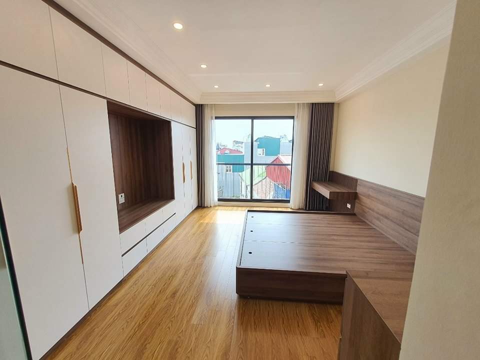 Nhà Hoài Đức 40M 5 Tầng, ô tô đỗ, kinh doanh giá nhỉnh 7 tỷ 4