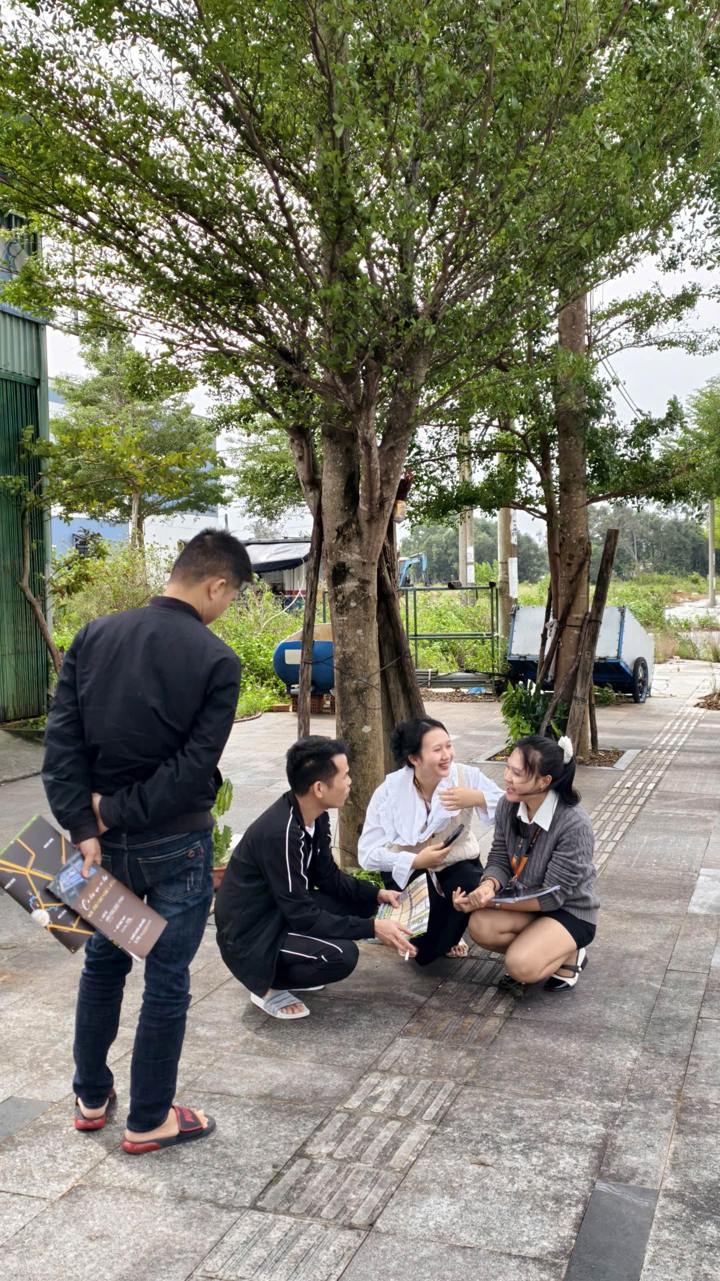 Đất Khu Phố Chợ Chiên Đàn - Ngay MT Sát QL1A - Đường nhựa 27m 2