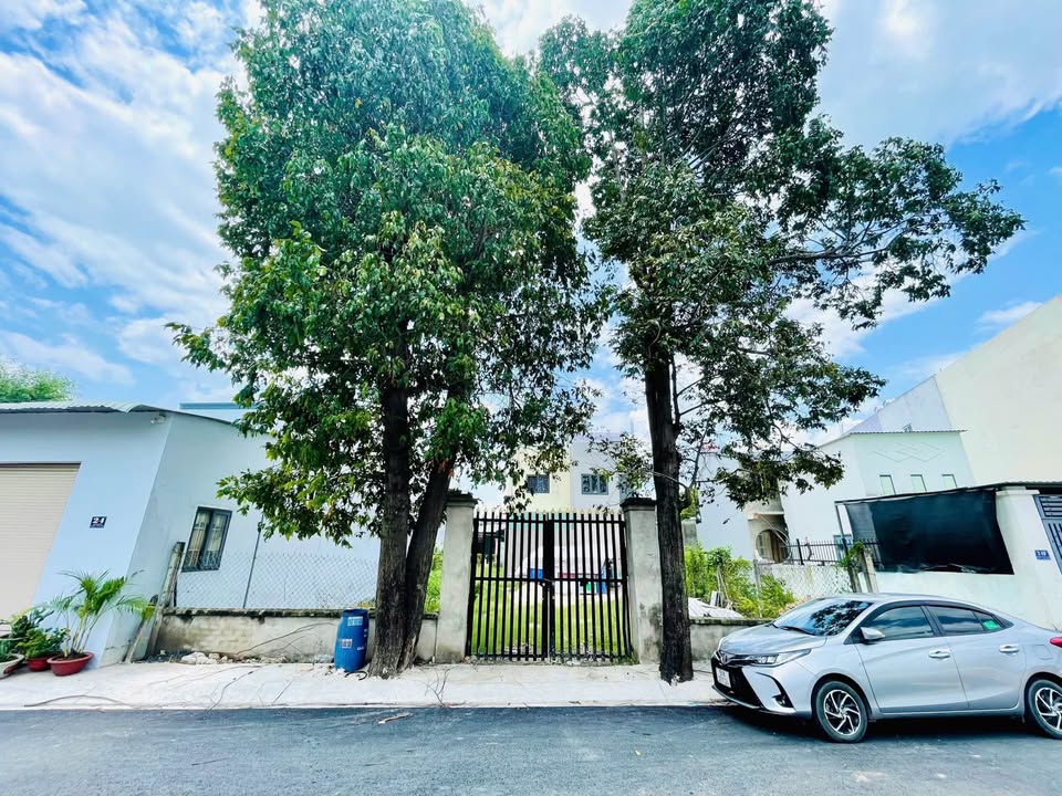 Bán 2 lô đất thổ cư mặt tiền Đỗ Đình Nhân, thị trấn Củ Chi dt 76m2 giá 2,35 tỷ 1 lô 3