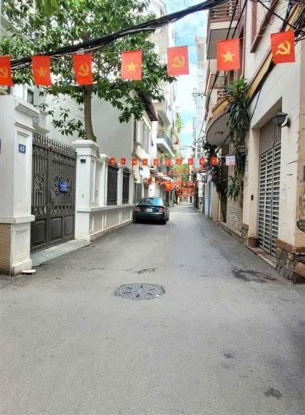 CẦN BÁN GẤP TRƯỚC TẾT NHÀ HOÀNG HOA THÁM , BA ĐÌNH, DIỆN TÍCH 35M2 NHÀ 6 TẦNG 2