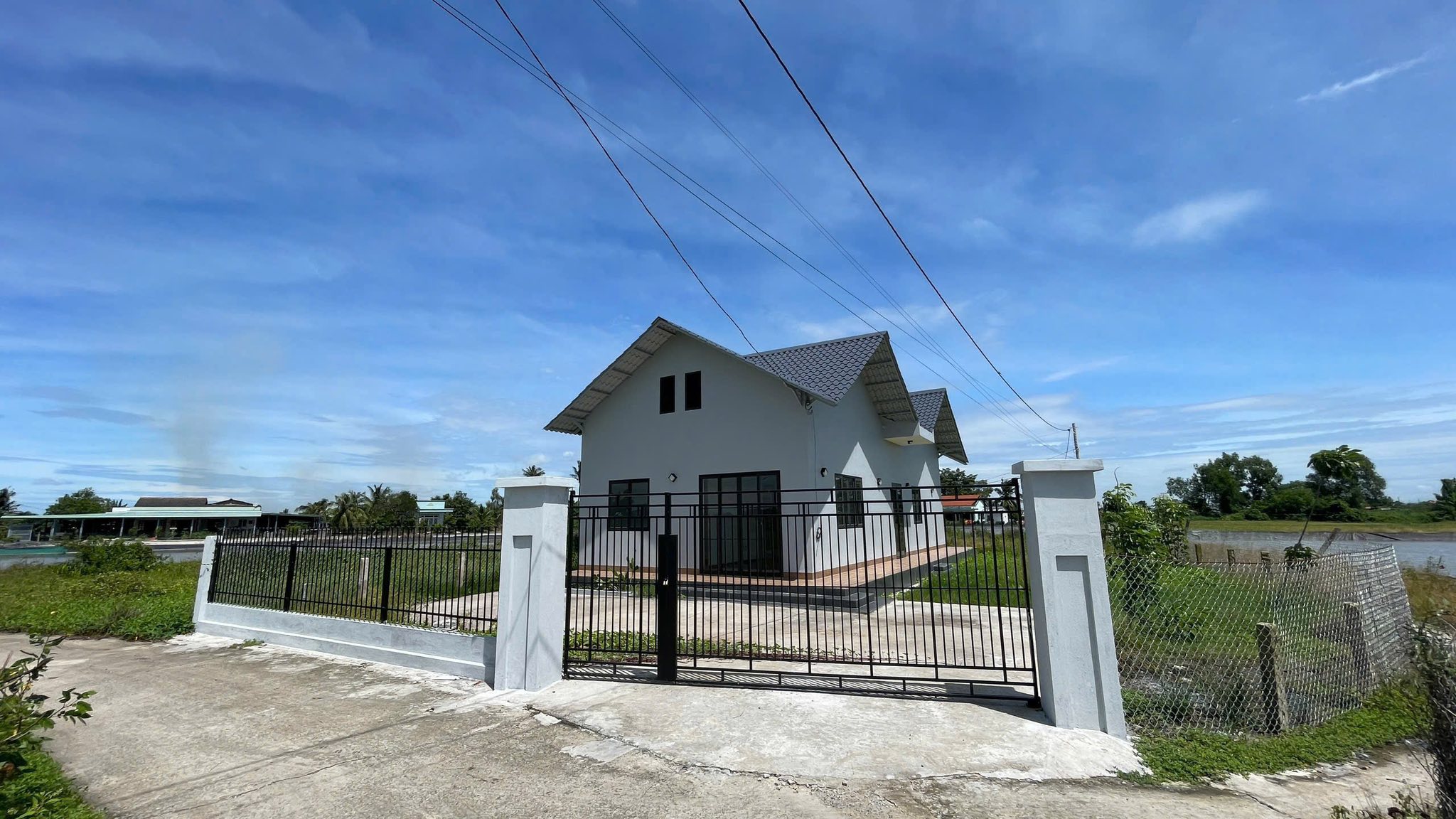 Bán nhà vườn xã Lạc Tấn , huyện Tân Trụ , Long An tdt 912m2 ( có 276m2 thổ) 3pn , 2wc giá 3 tỷ 9