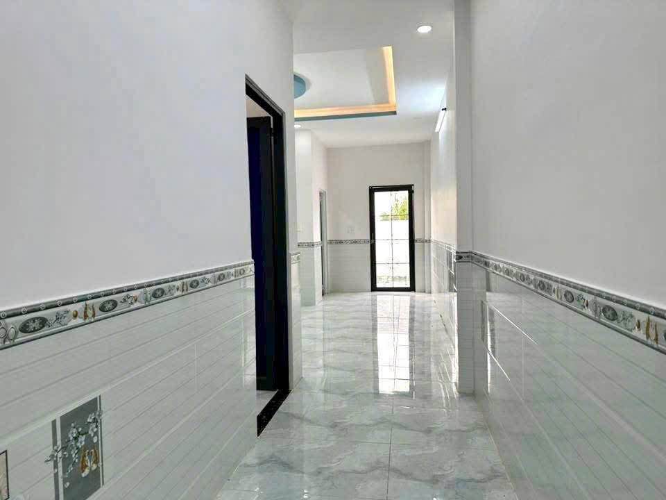 Bán nhà mới xây xã Long Khê , Cần Đước dt 122m2 full thổ 1 lửng, 3pn, 2wc giá 1,53 tỷ 2