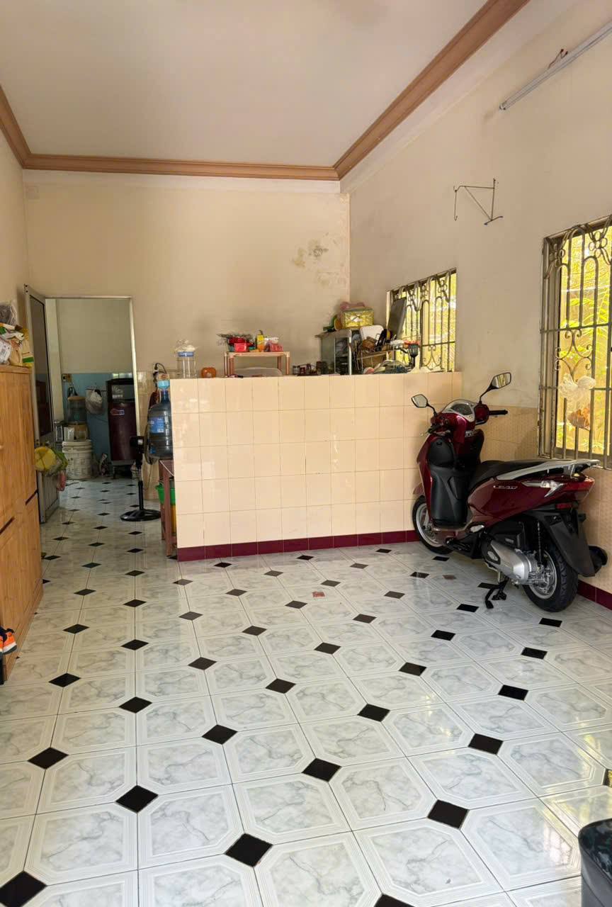 Bán Nhà 2 Tầng Khu Ba Làng, Vĩnh Hoà, Nha Trang, cách biển 100m, giá chỉ 15 tỷ 2