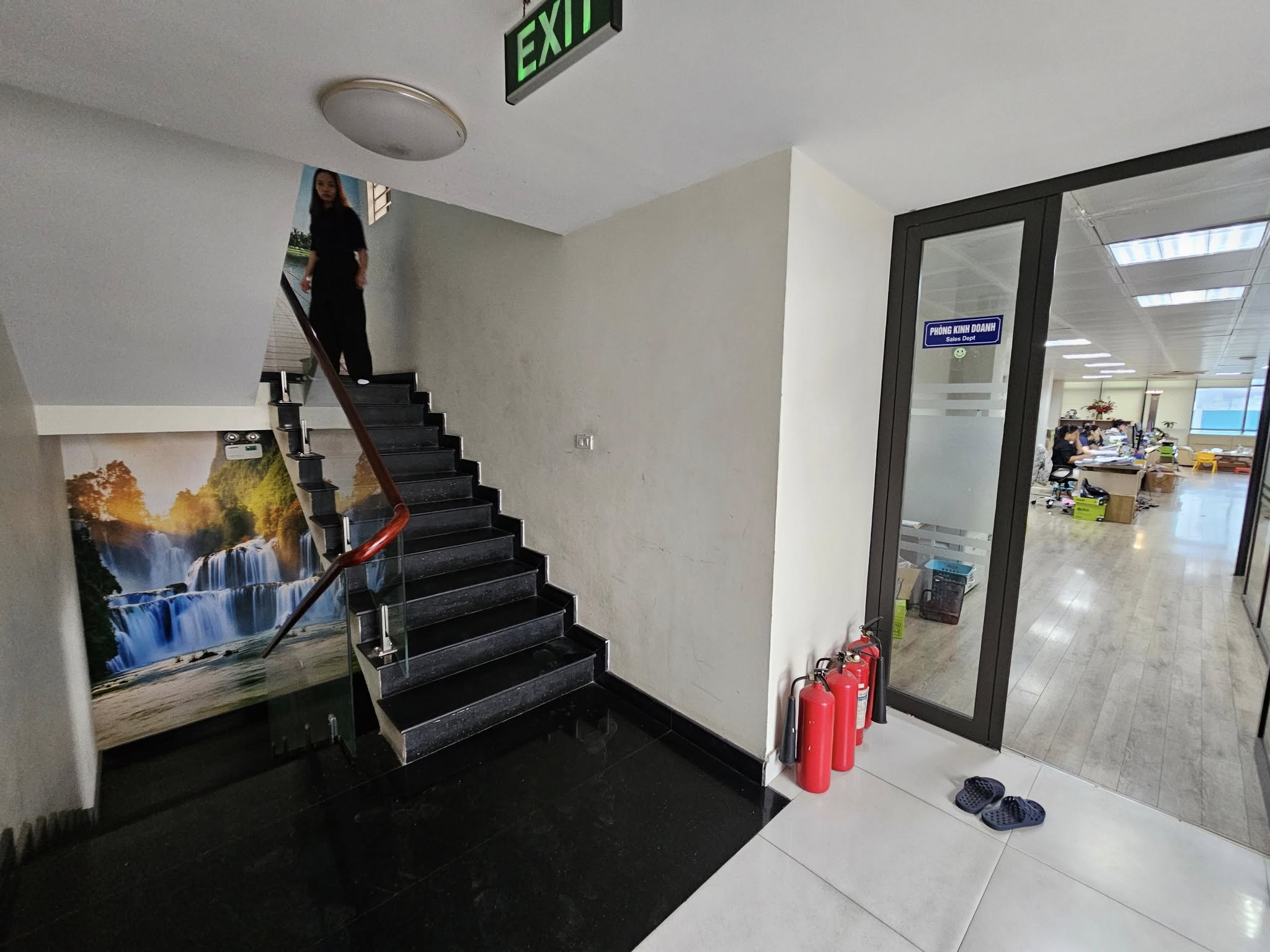 Tòa Văn Phòng Ô CHỢ DỪA 330M2 9 Tầng MT 10M 140 Tỷ Dòng Tiền 3.6 Tỷ /Năm 4