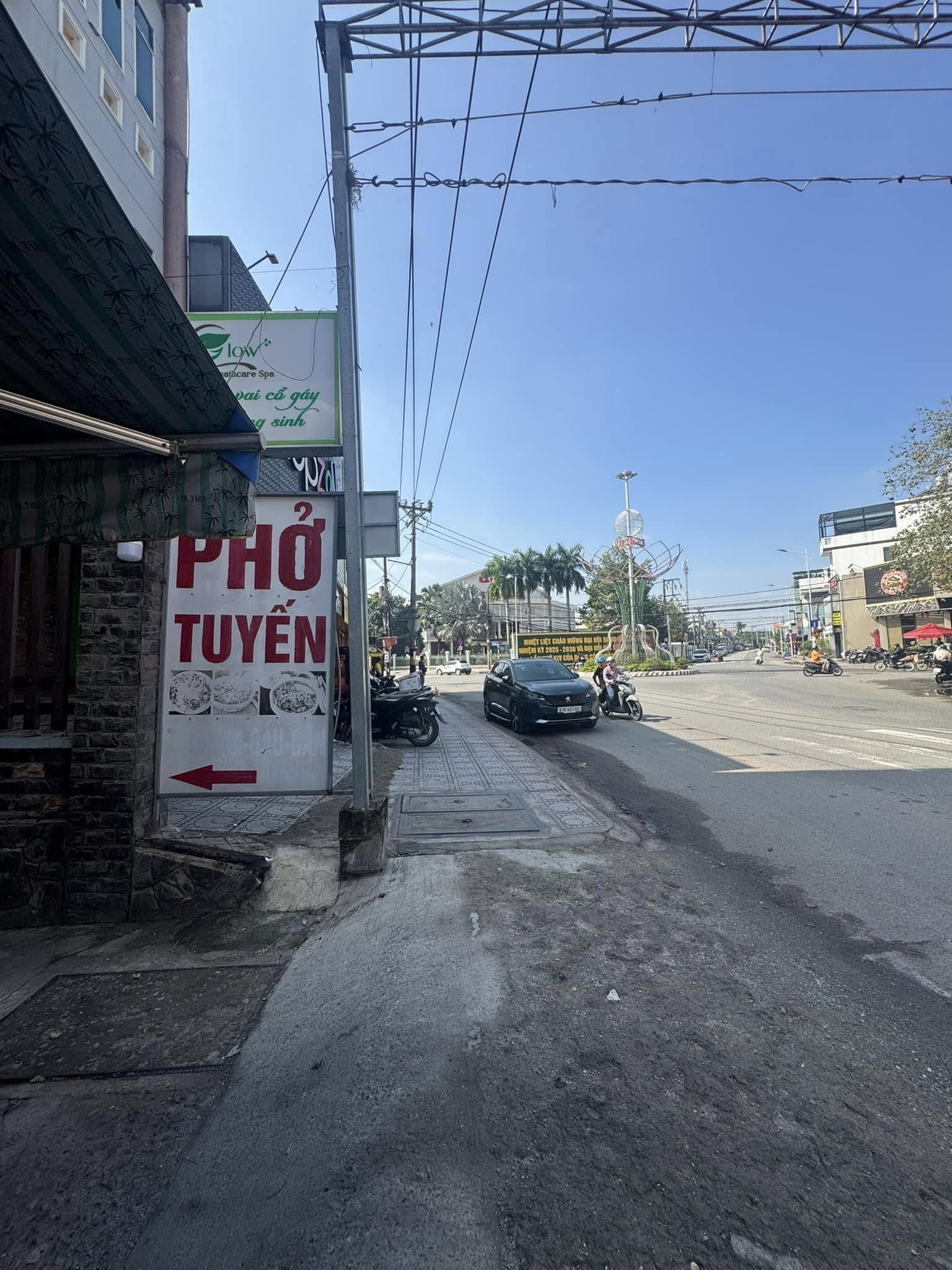 Cho thuê Nhà mặt tiền Phường Lái Thiêu, Thuận An, Diện tích 100m², Giá Thương lượng 5