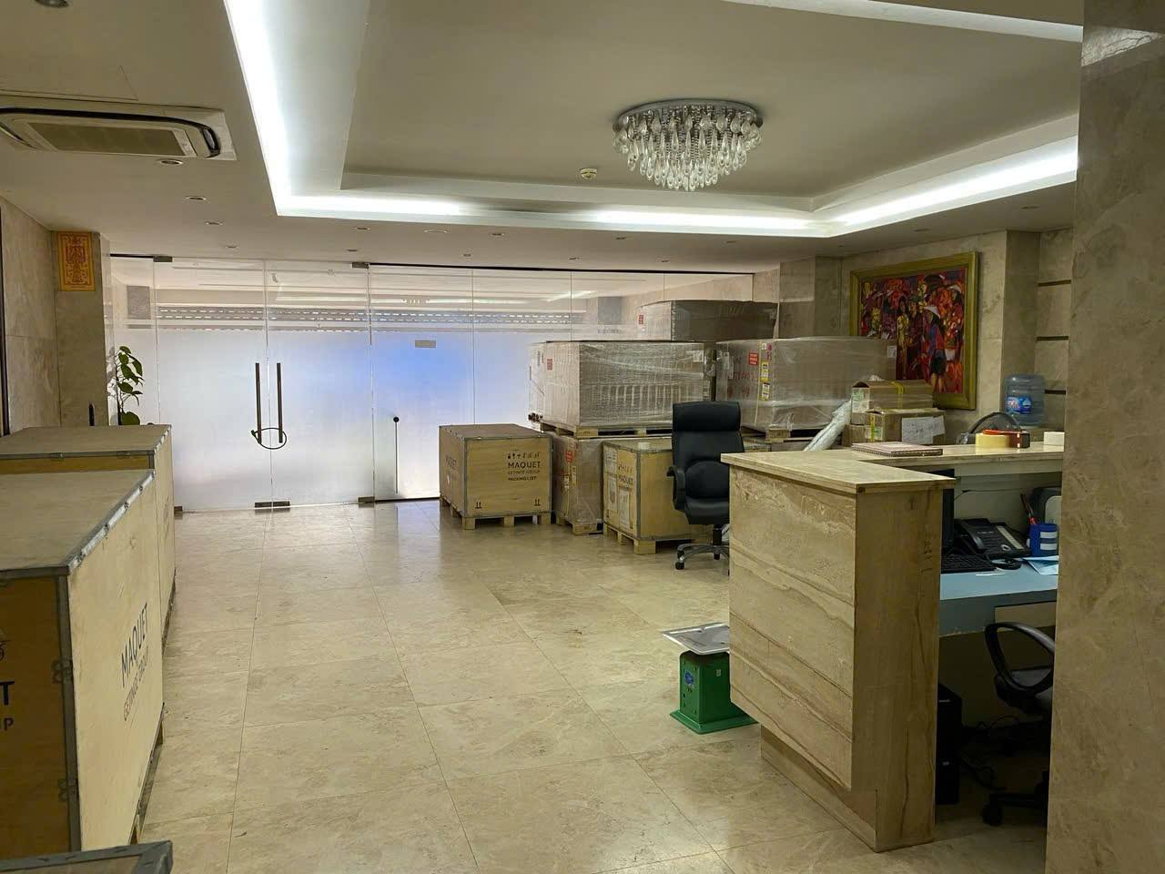 Tòa Văn Phòng Ô CHỢ DỪA 330M2 9 Tầng MT 10M 140 Tỷ Dòng Tiền 3.6 Tỷ /Năm 2