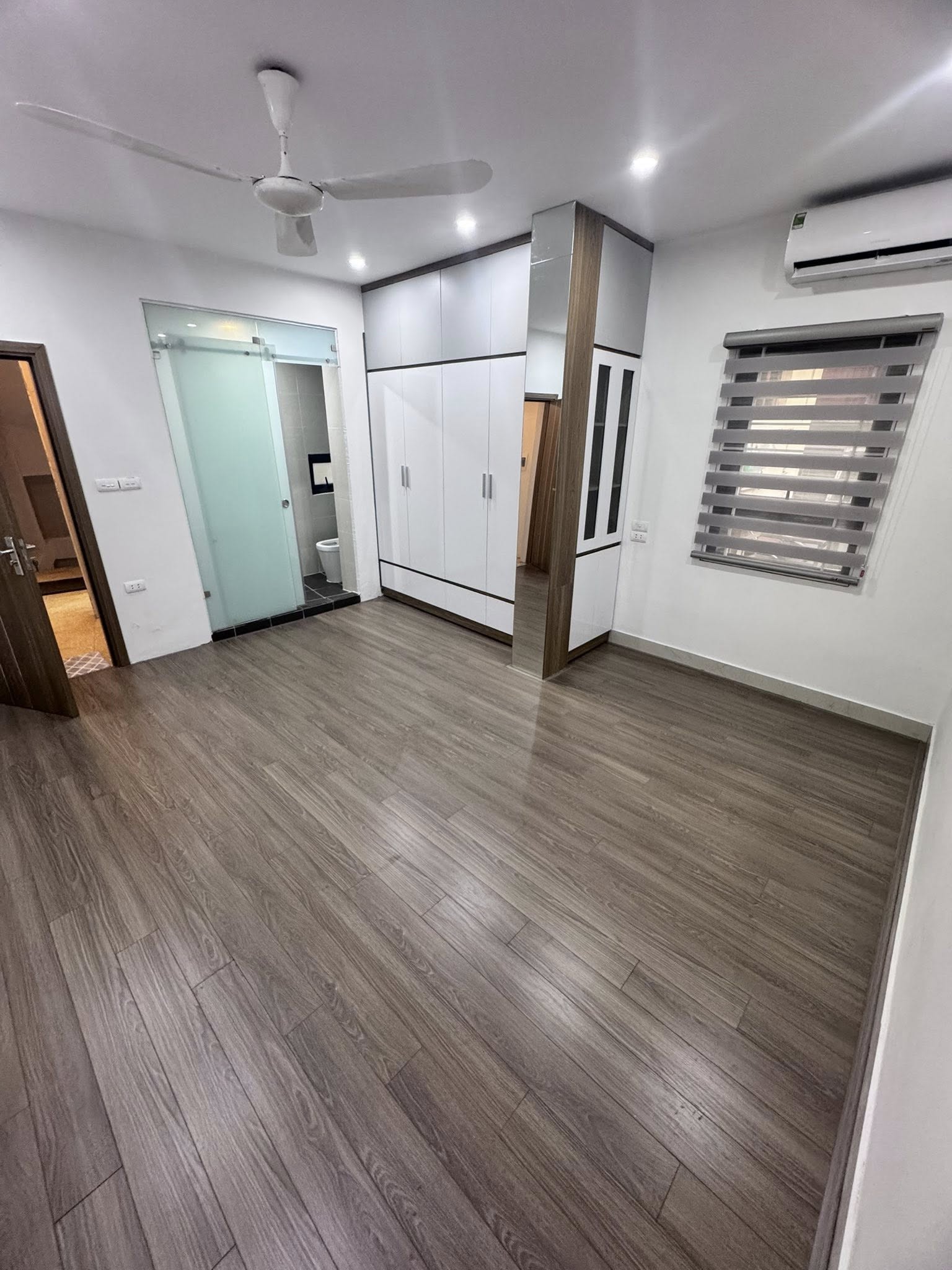 Phố Quán Sứ 5 Tầng Thang Máy 16 Tỷ  3 Thoáng Cách Phố 5M 2