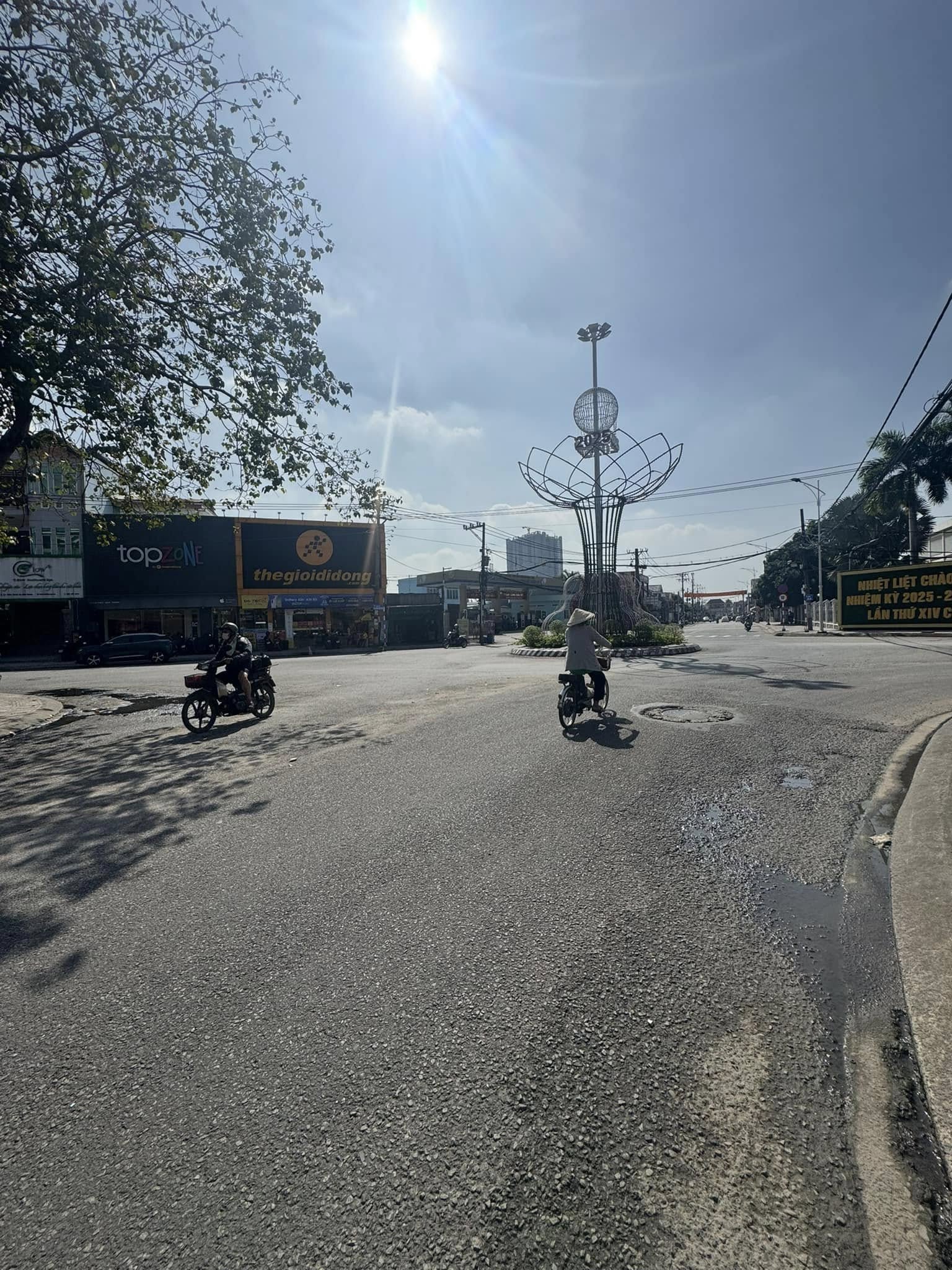 Cho thuê Nhà mặt tiền Phường Lái Thiêu, Thuận An, Diện tích 100m², Giá Thương lượng 9