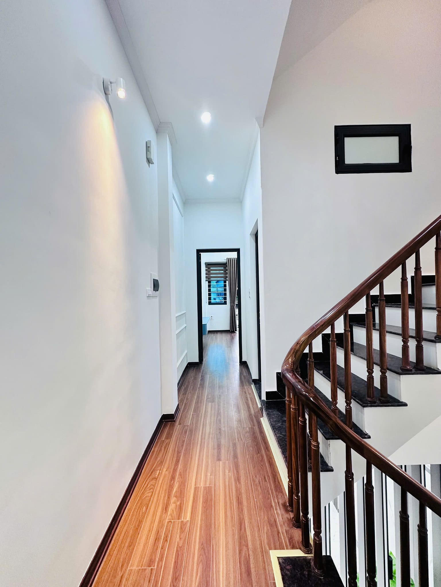 SIÊU HIẾM! NHÀ SƠN ĐỒNG, LẠI YÊN 40M 4 Tầng, 25m ô tô đỗ cách Vinsmart City 3km 6