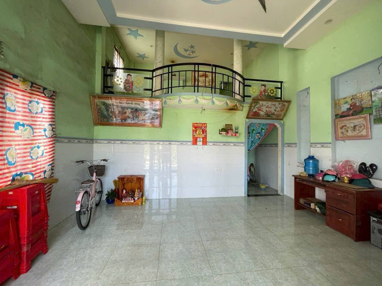 Bán nhà vườn mái thái xã Thanh Phú, Bến Lức tdt 1000m2 ( có 300m2 thổ cư ) giá giảm còn 5,3 tỷ 7