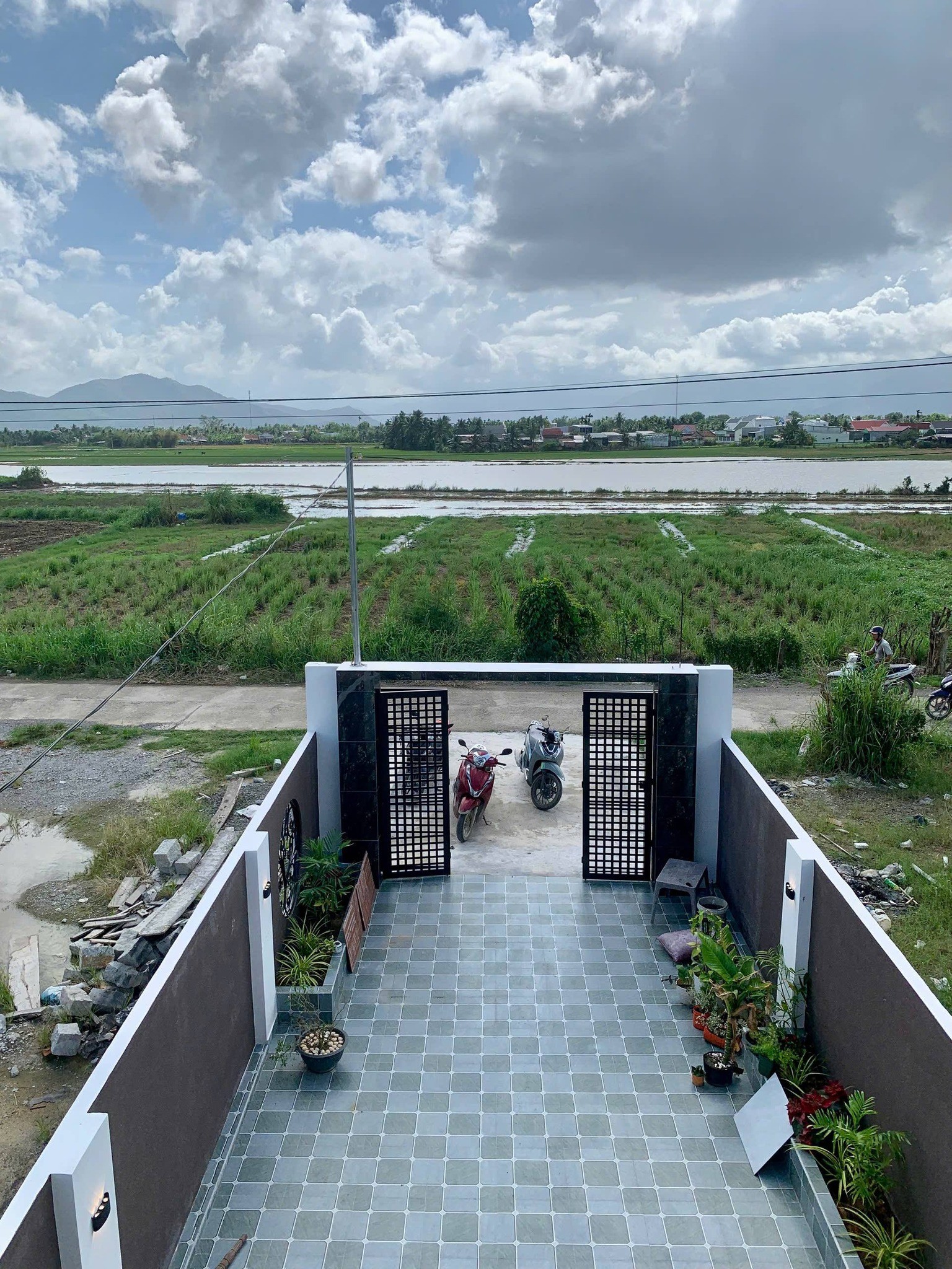 SIÊU PHẨM NHÀ 2 TẦNG MỚI, KIẾN TRÚC HIỆN ĐẠI TẠI DIÊN SƠN, DIÊN KHÁNH, GIÁ CHỈ 2 TỶ 450 3