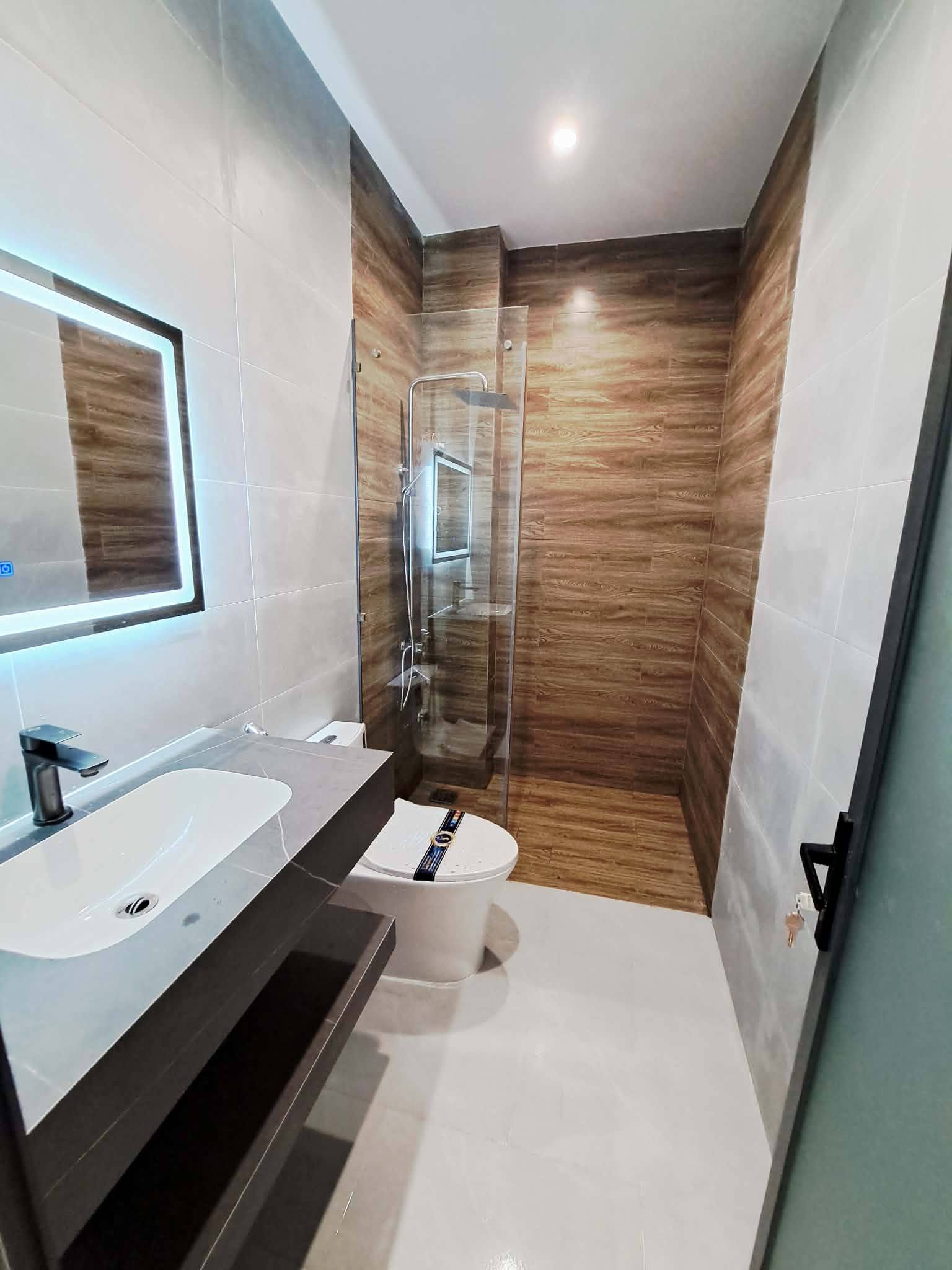 GIÁP LÊ VĂN QUỚI – HẺM 6M Ô TÔ ĐỖ CỬA - 46M² – 2 TẦNG BTCT MỚI ĐẸP - BHHA, BÌNH TÂN 4