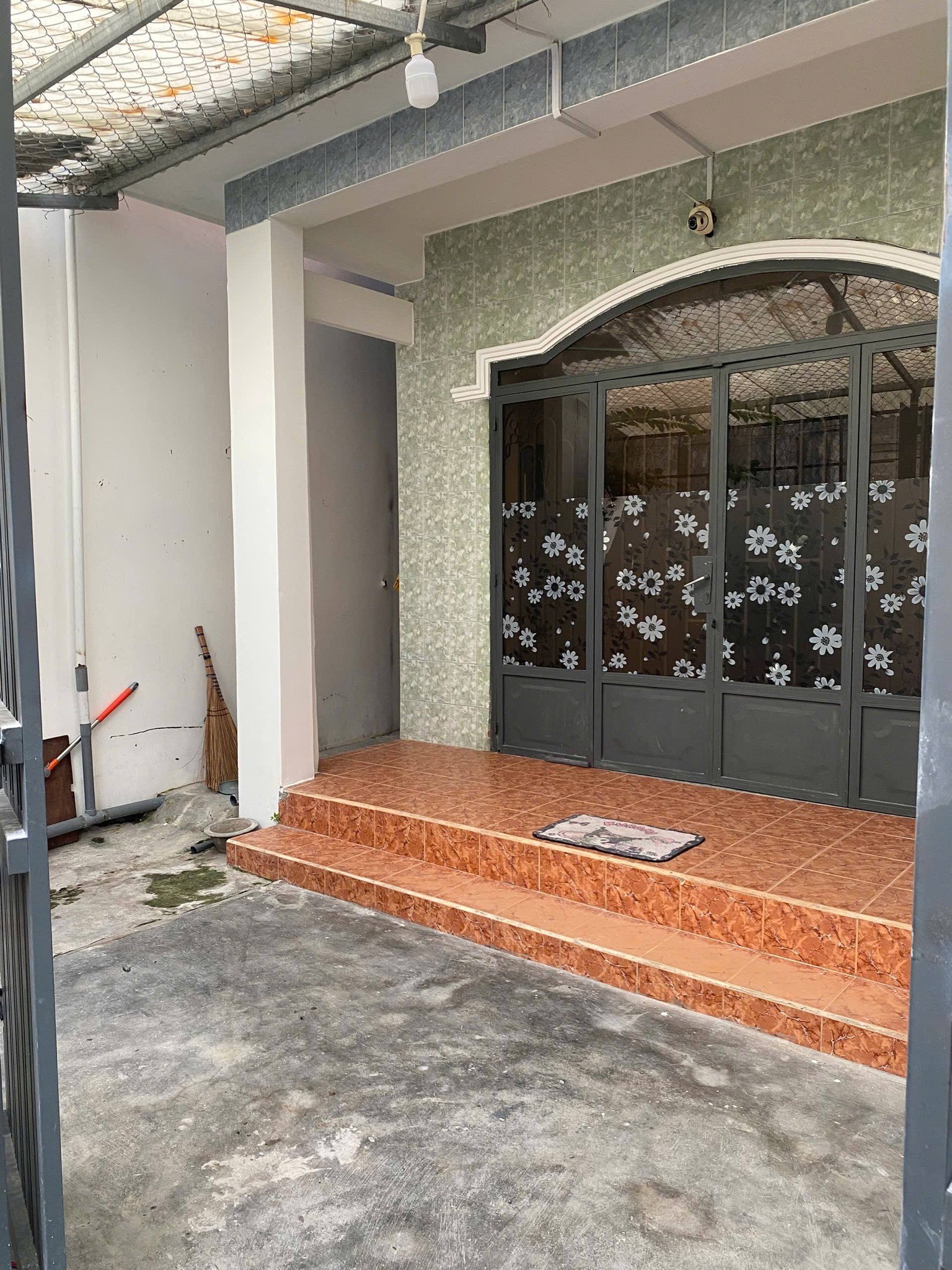 BÁN NHÀ GÁC LỬNG HẺM CAO VĂN BÉ, GẦN BÃI TẮM BIỂN HÒN CHỒNG, GIÁ CHỈ 3,4 TỶ 7