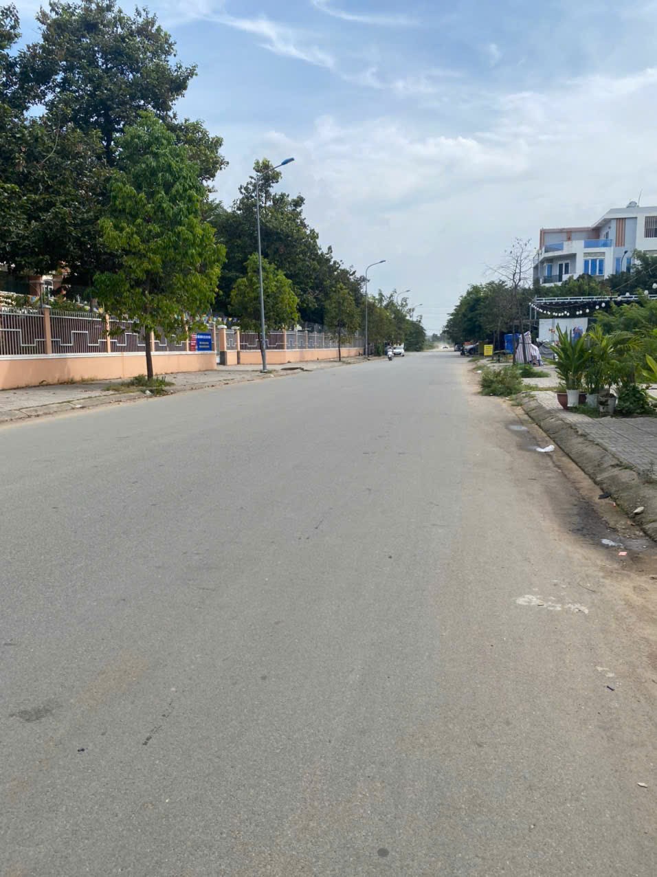 Cần bán Đất đường 8A, Phường Long Bình, Diện tích 140m², Giá Thương lượng