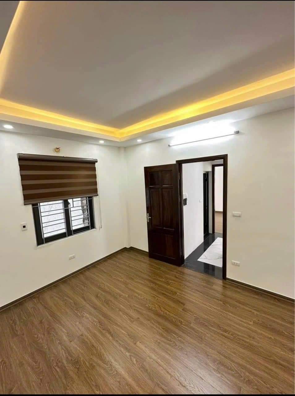 Bán nhà Lại Yên, Hoài Đức 40M 4 Tầng 4 ngủ, Gara ô tô đỗ, 2 mặt thoáng, giá 5.9 tỷ 7