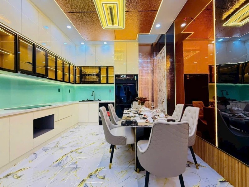 Bán nhà đẹp đường  Huỳnh Văn Nghệ, Tân Bình, TP HCM. DT 50m2, 4 tầng. Giá 7,9 tỷ, sổ hồng đầy đủ. 3