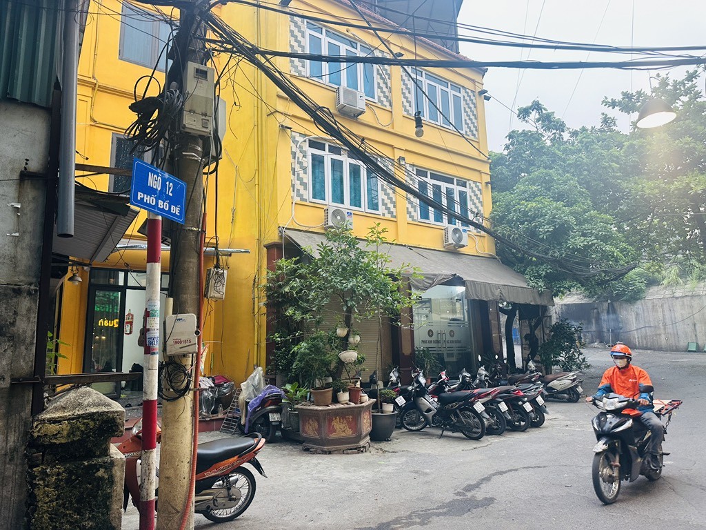 chỉ 13 tỷ nhà Ngõ 12 Bồ Đề 58m, MT 5m7 vuông vắn oto tránh thông kinh doanh. LH 0936123469 3