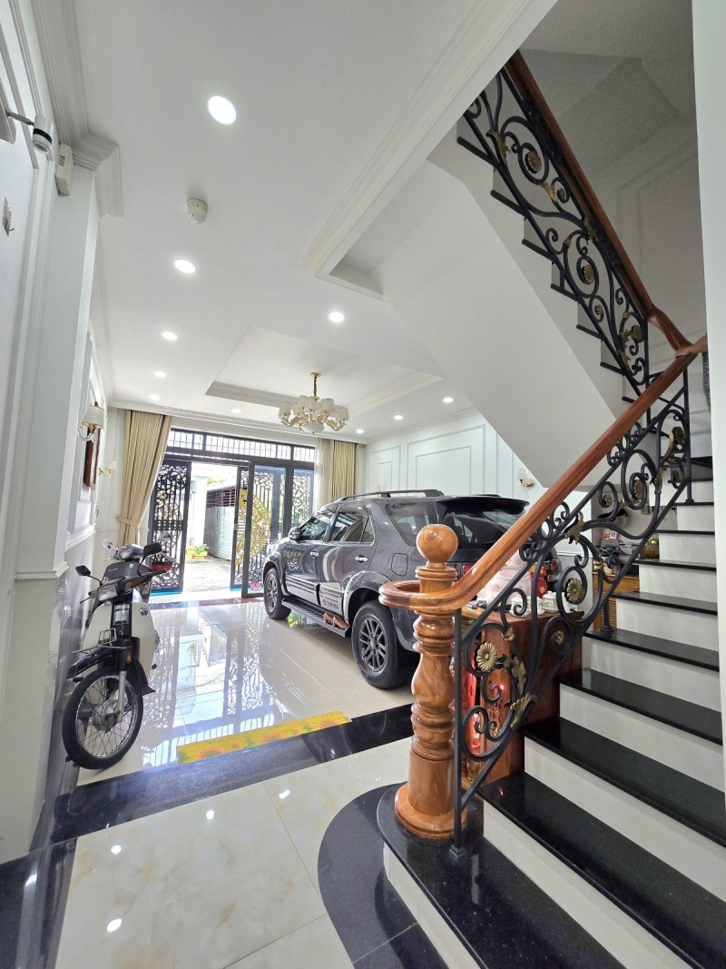 Bán nhà đường Man Thiện, Tăng Nhơn Phú A, Q9, Thủ Đức, TP HCM , DT 72m2, 4 tầng . Giá 9.8 tỷ. 2