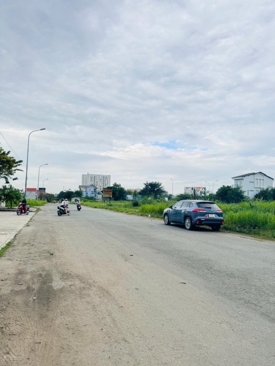 Chính chủ cần bán lô đất tại KDC Phú Nhuận, Q9 giá chỉ 30 tỷ đường 20m LH: 0914.920.202 3