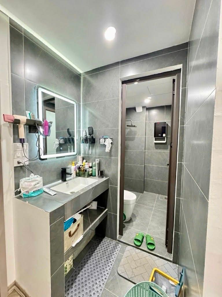 nhà đẹp Ngọc Lâm, gara, 7 tầng thang máy, mặt tiền 9m, ngõ nông, gần ôtô tránh 5