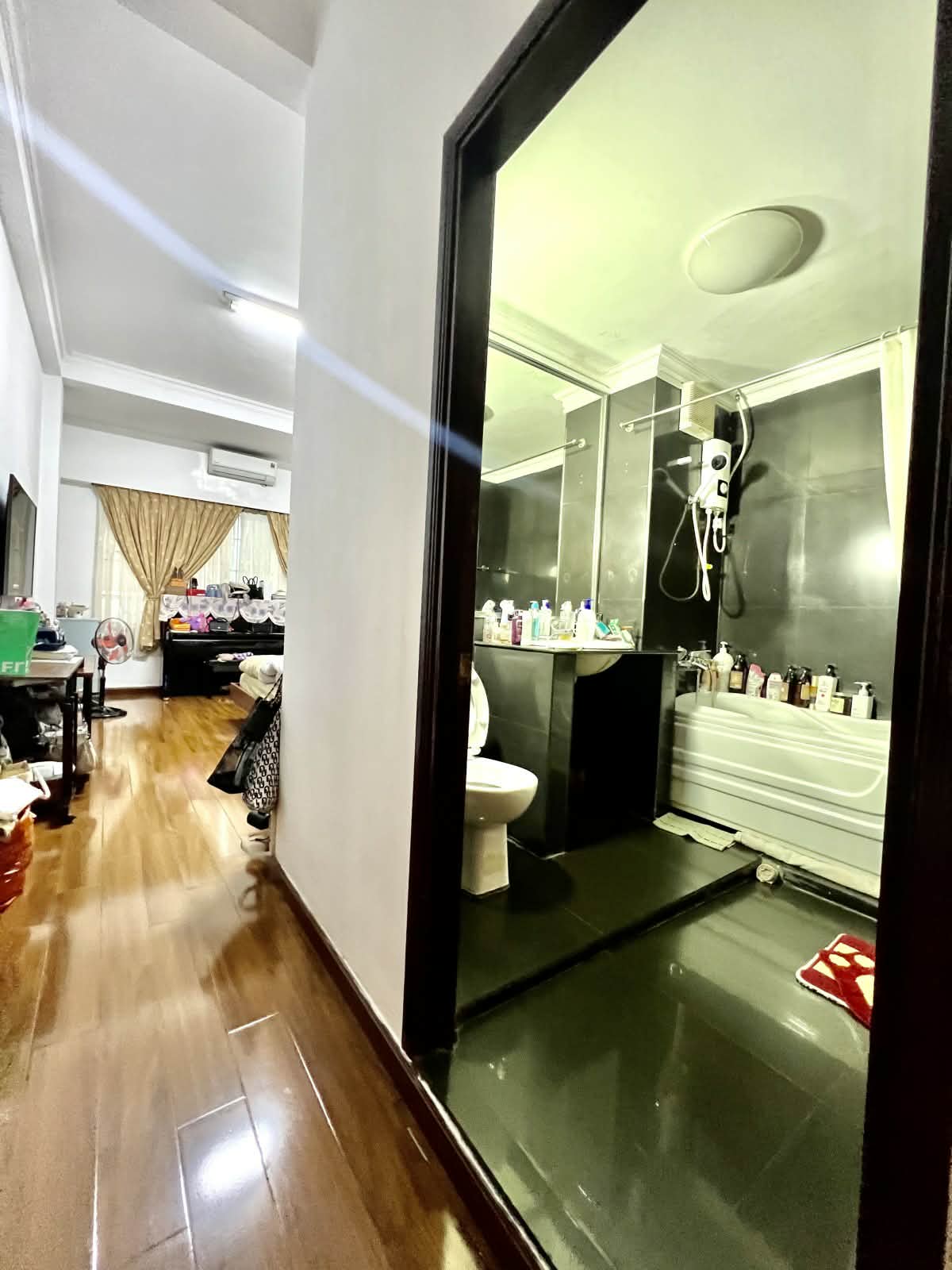 Cần bán  nhà hẻm đường Lê Thánh Tôn, Phường Bến Nghé,  Giá 15 TỶ 2