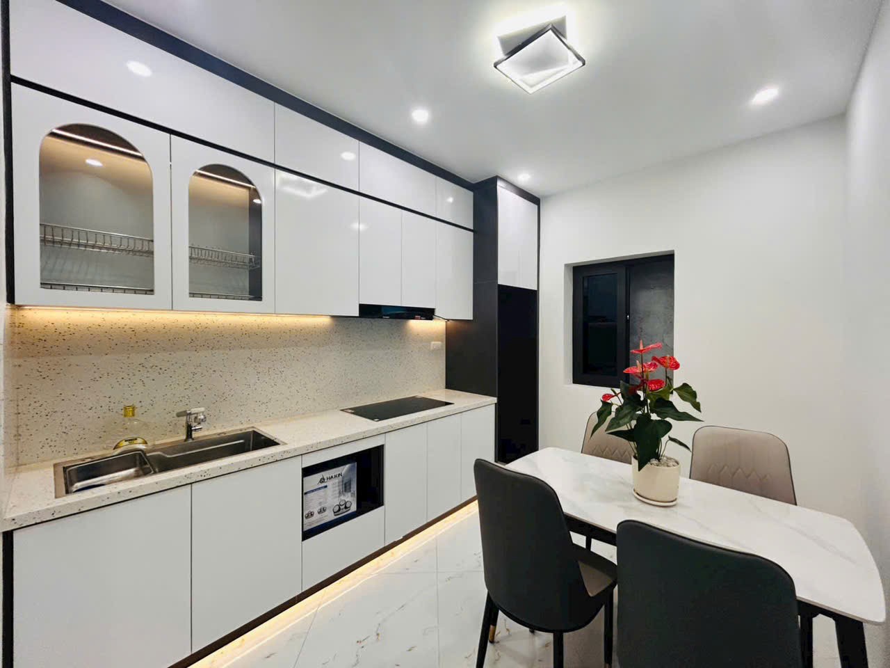 Cho thuê nhà ngõ 109 Quan Nhân, Thanh Xuân 38m x 4T giá 15tr, NHÀ ĐẸP FULL ĐỒ 4