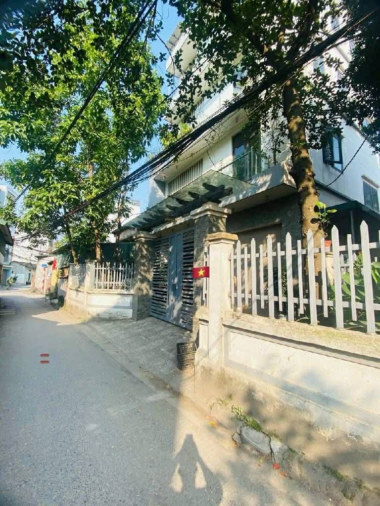 biệt thự sân vườn Long Biên, gần hồ điều hòa, diện tích 152m, mặt tiền 11m, full thổ cư 2