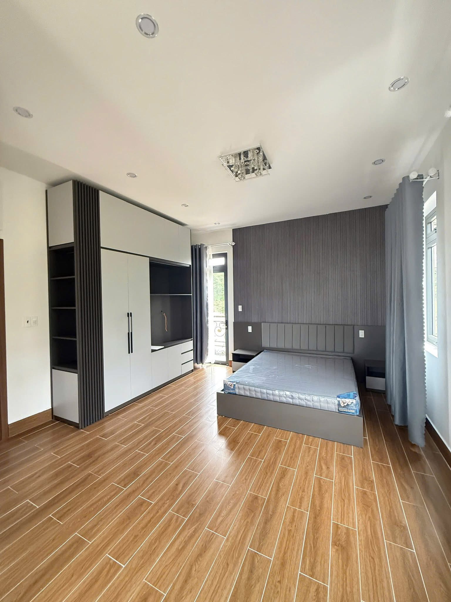 Bán Gấp Biệt Thự Đà Lạt - Đẹp Mới Xây View Thoáng KQH An Sơn Giá 26.8 Tỷ 3