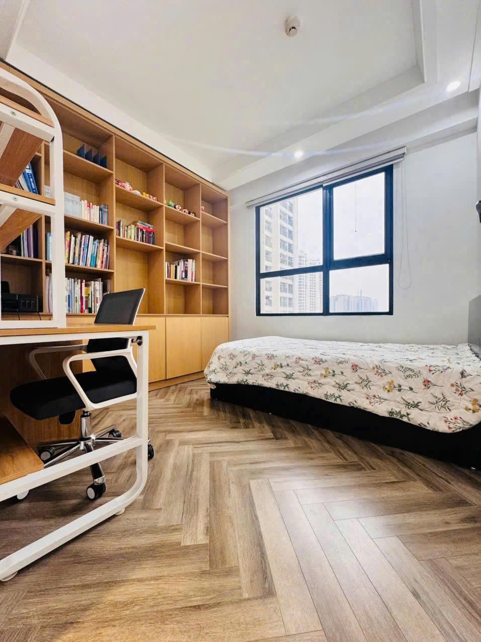 Cần bán Căn hộ chung cư dự án Vinhomes D'Capitale, Diện tích 98m², Giá 13 Tỷ 6