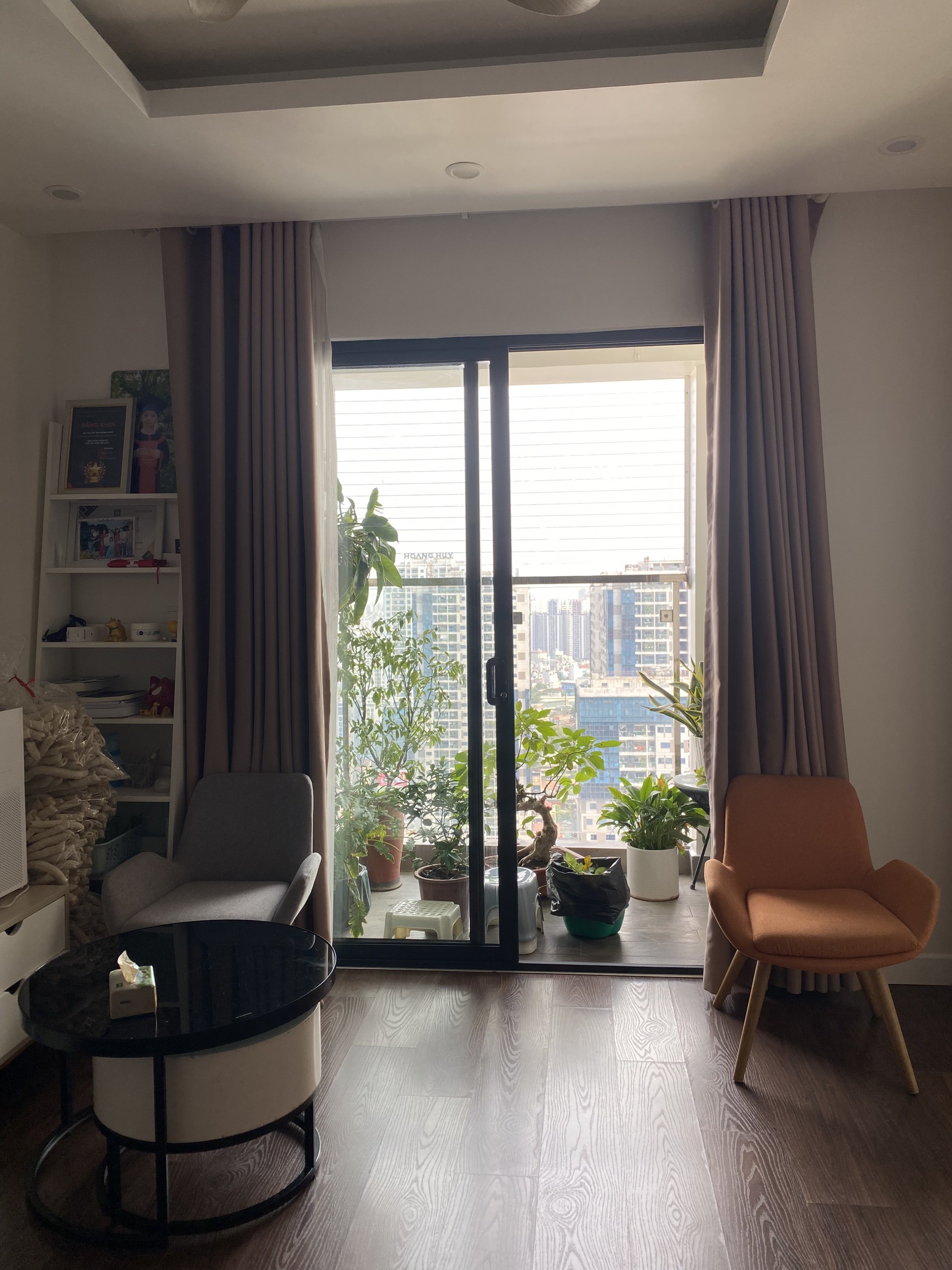 Bán căn hộ 2 ngủ Imperia Garden dt 74m2, full đồ, giá 8.x tỷ