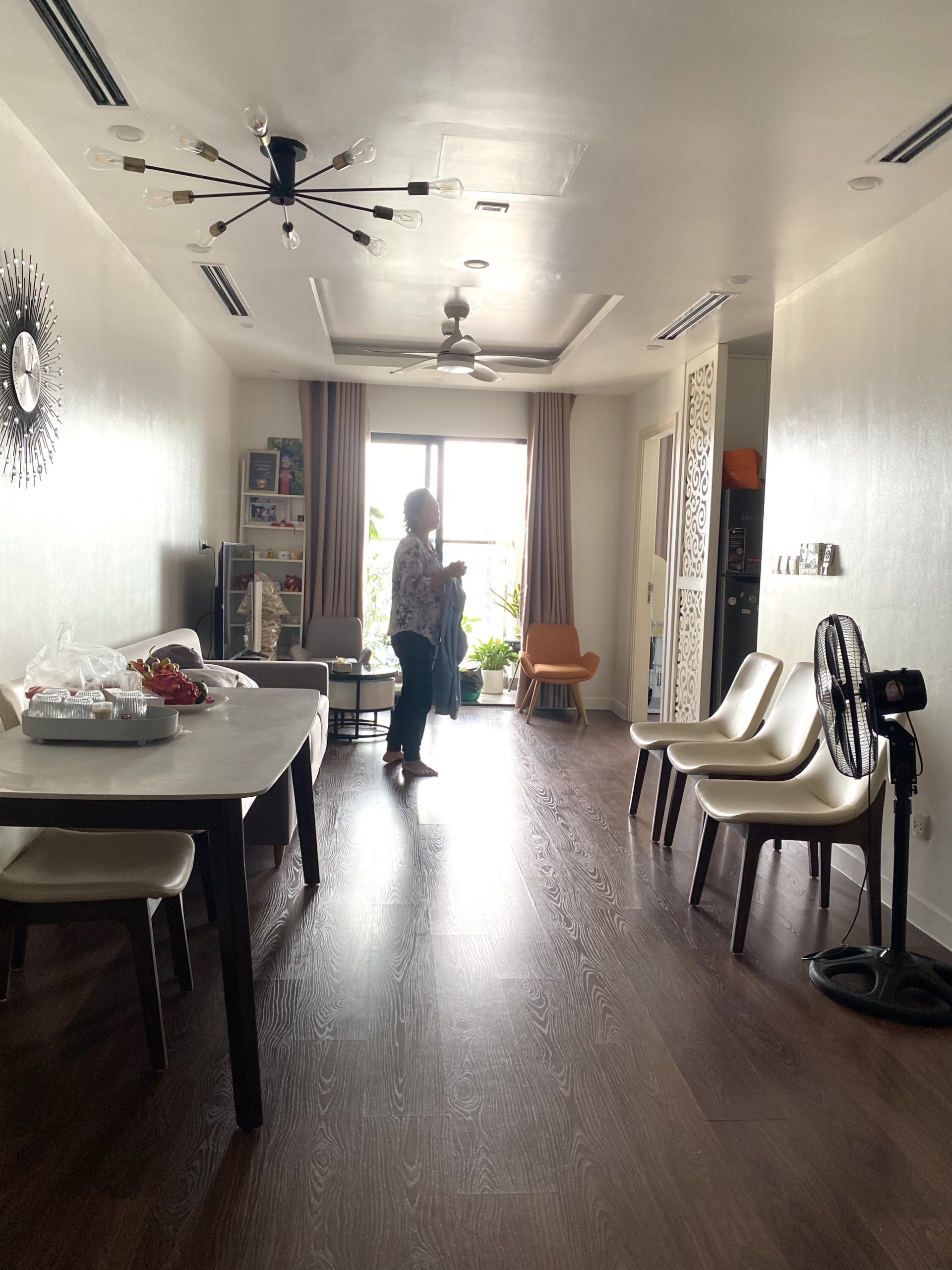 Bán căn hộ 2 ngủ Imperia Garden dt 74m2, full đồ, giá 8.x tỷ 7