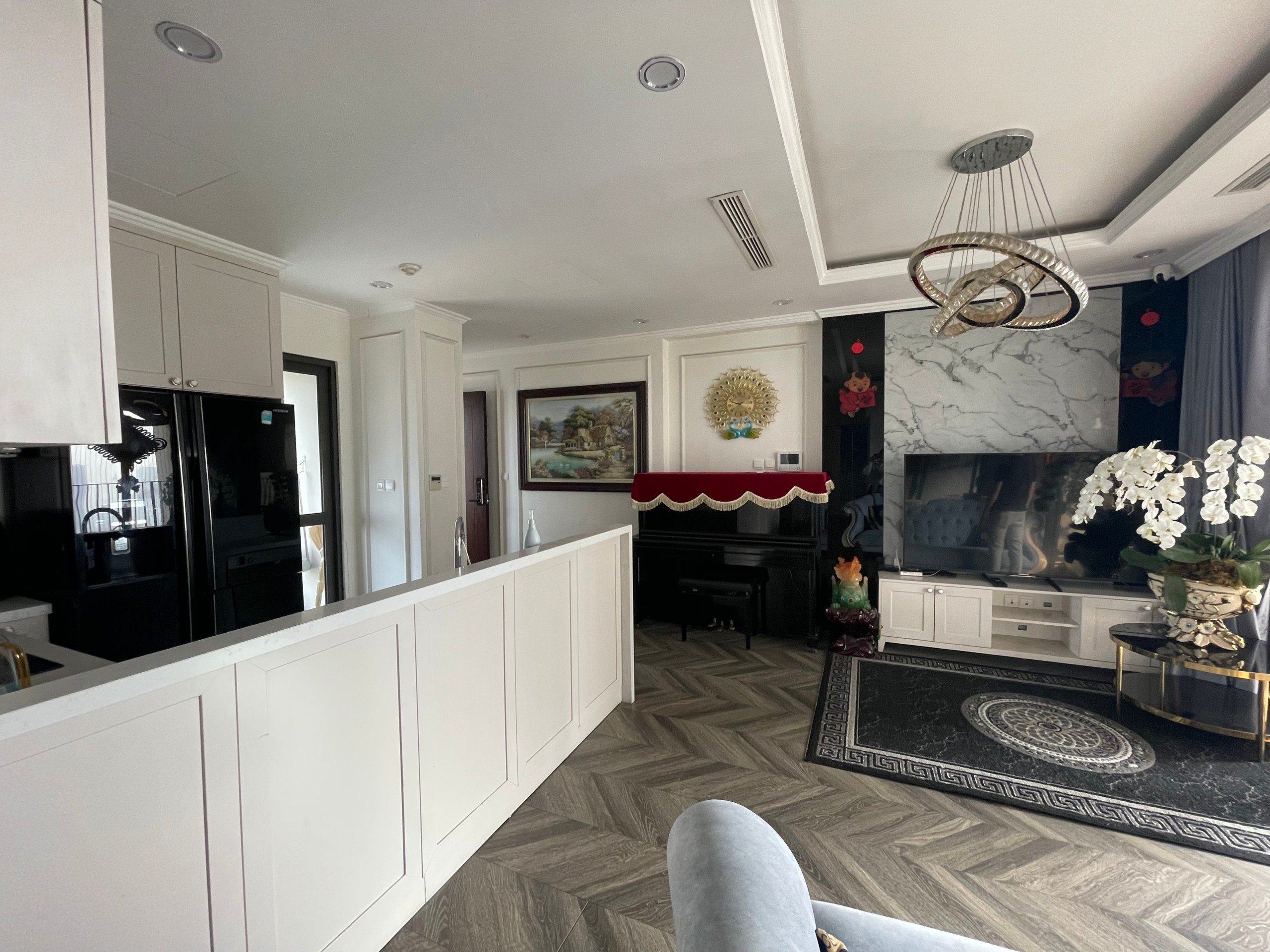 Bán căn 3 ngủ tại Vinhomes D'Capitale giá chỉ 13.4x tỷ, SHLD 5