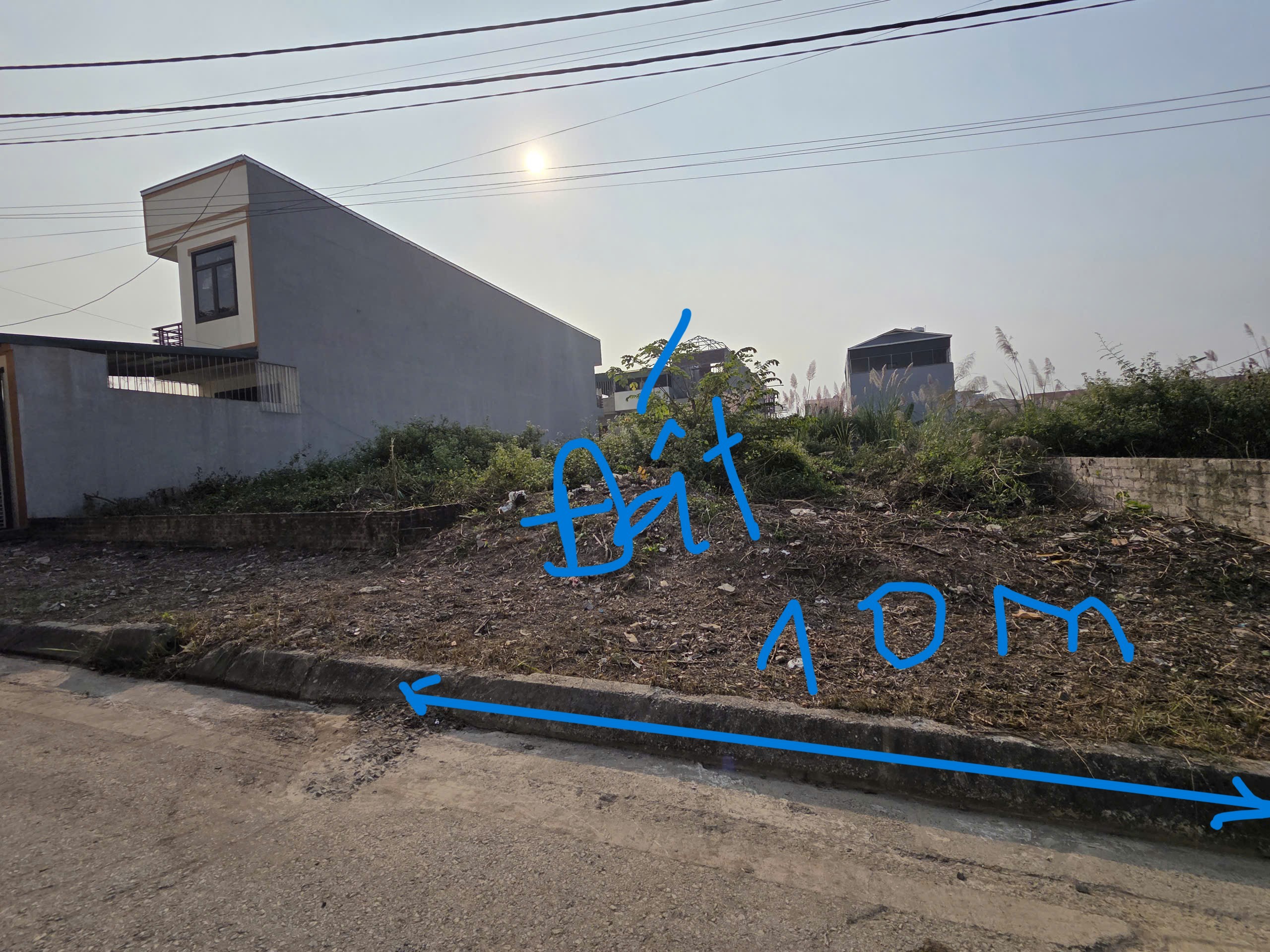 Nhỉnh 4 Tỷ, Lô Góc, Ôtô Tránh, Tân Xã, 500M Tới Đh Fpt, 1.5km Đhqg Hà Nội, 2KM Tới Metro 5