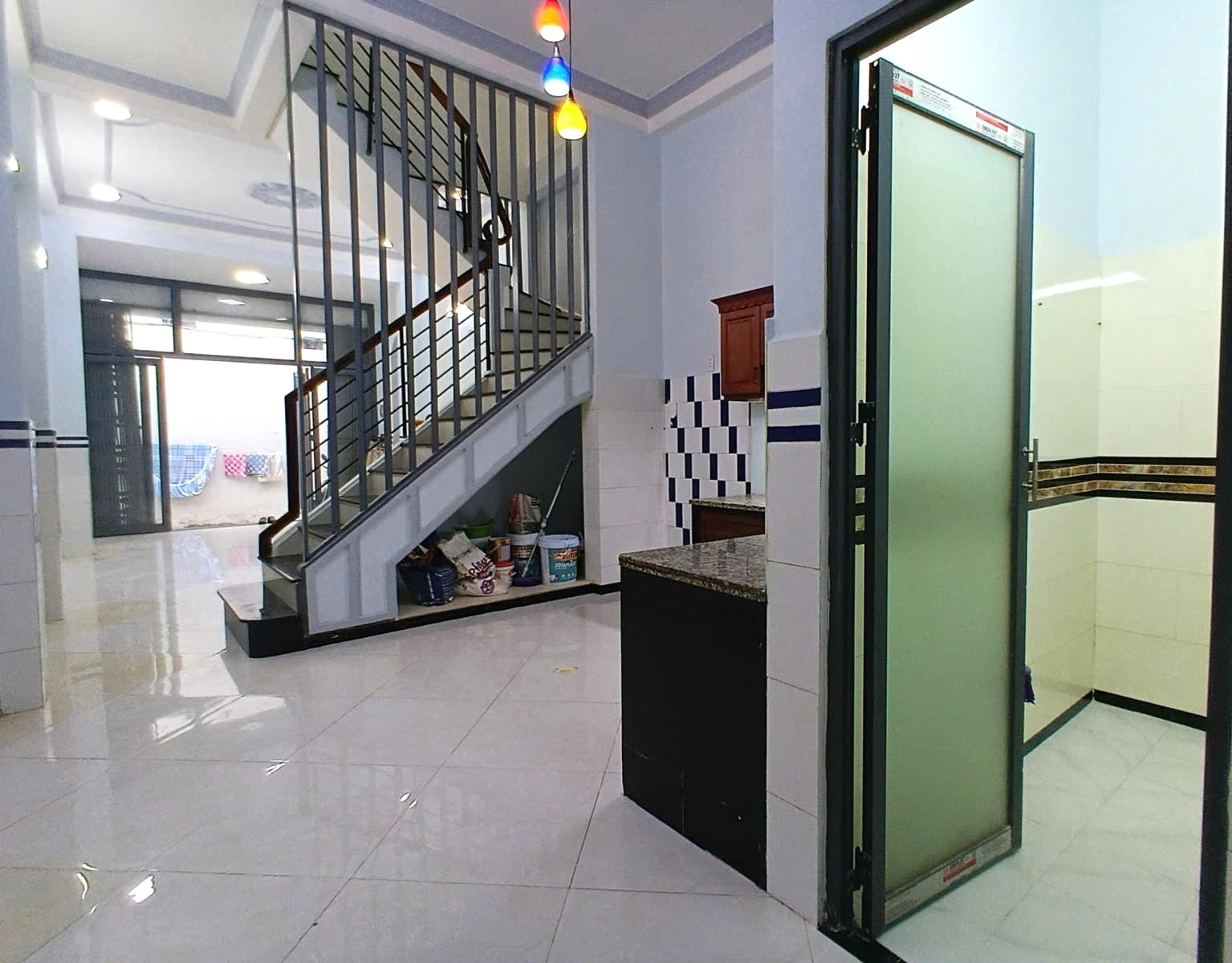 Giá 4.X TỶ – 4.2 x 12 M – NHÀ ĐẸP VÀO Ở NGAY – GẦN EMART & LÀNG HOA 2