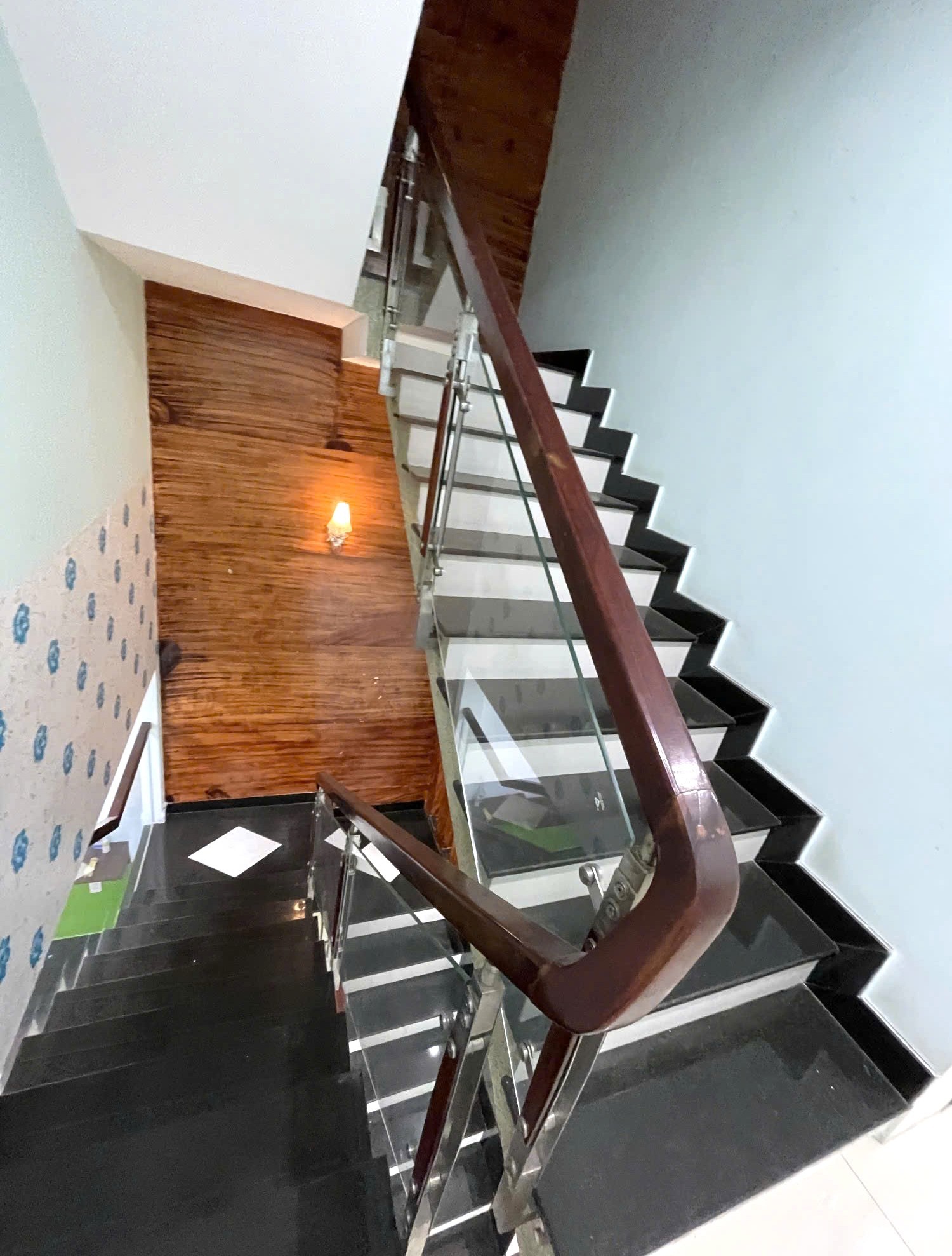 NGỘP BANK 64M² 4 Tầng/4PN HẺM XE HƠI Quang Trung Gò Vấp Giả Chỉ 7.x Tỷ TL! 4