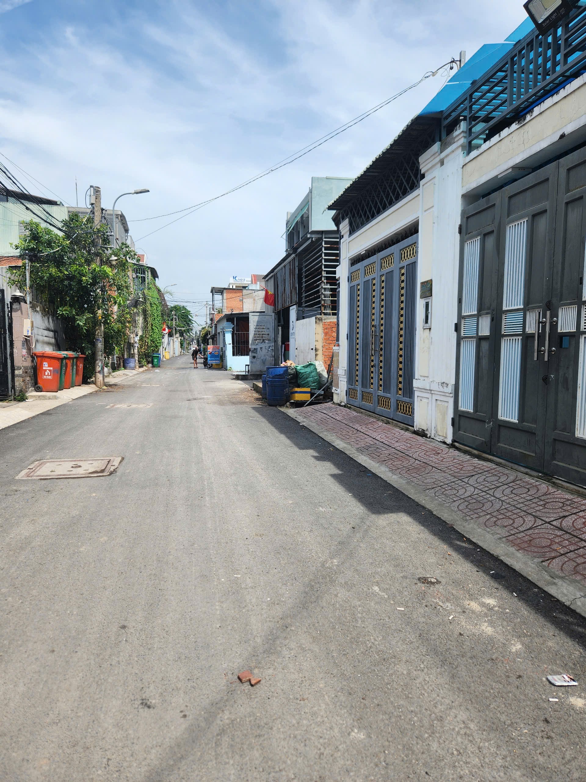 Bán nhà 130m2 hẻm xe hơi thông - ngay quốc lộ 13 - gần Vạn Phúc - chỉ 10 tỷ