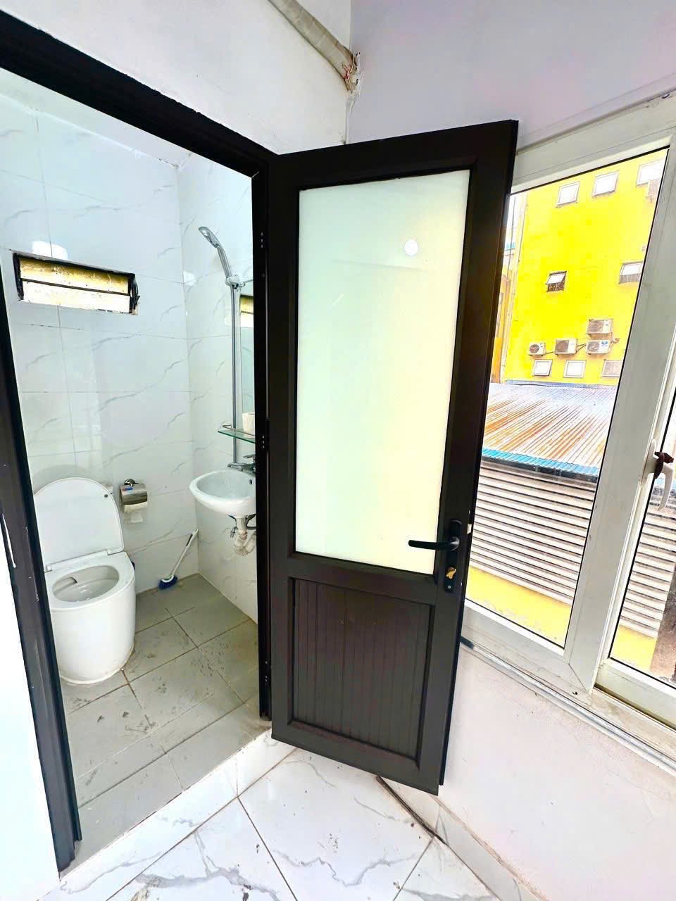 Cần cho thuê nhà riêng ngõ 84 Chùa Láng, Đống Đa 30m x 4T giá 11tr, NHÀ SẠCH - ĐẸP 6