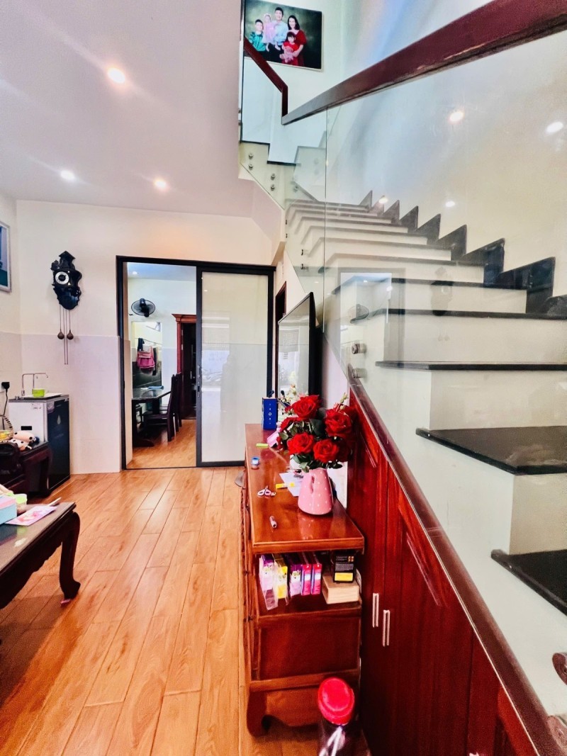 Bán nhà đường Số 6, Phường  Linh Tây, Thủ Đức, TP HCM. DT 72m2, SH, 7.99  tỷ. LH: 0933125879 2