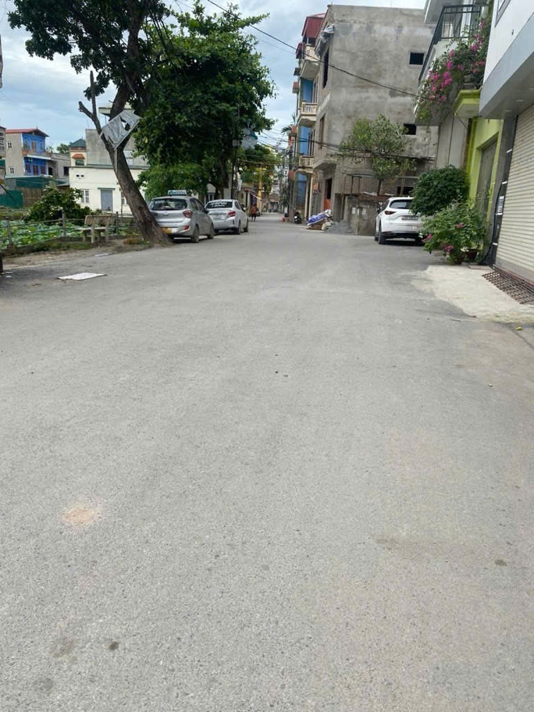 CỰC HIẾM HÓT- MẶT PHỐ ĐẠI ÁNG - Ô TÔ TRÁNH-KINH DOANH- VIEW HỒ. 2