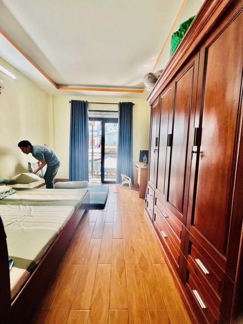 Bán nhà đường Số 6, Phường  Linh Tây, Thủ Đức, TP HCM. DT 72m2, SH, 7.99  tỷ. LH: 0933125879 4