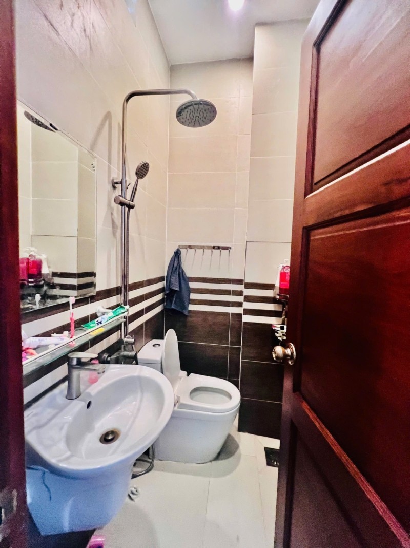 Bán nhà đường Số 6, Phường  Linh Tây, Thủ Đức, TP HCM. DT 72m2, SH, 7.99  tỷ. LH: 0933125879 5